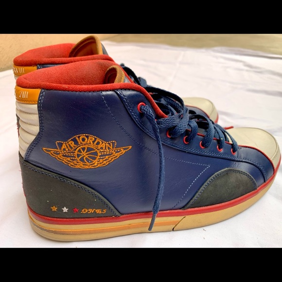 Air Jordan Nike High Top Shoe Blue White Orange Multicolor  - Size 10 - Picture 1 of 7